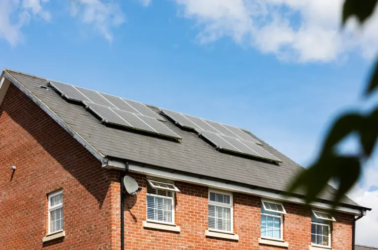 zonnepanelen op je huurwoning wat mag wel en wat niet